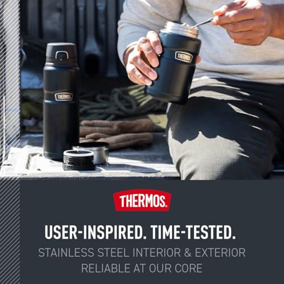 Voedselpot - Thermosfles - Warme lunch - Vacuüm isolatie - 0.7 Liter - Mat rood