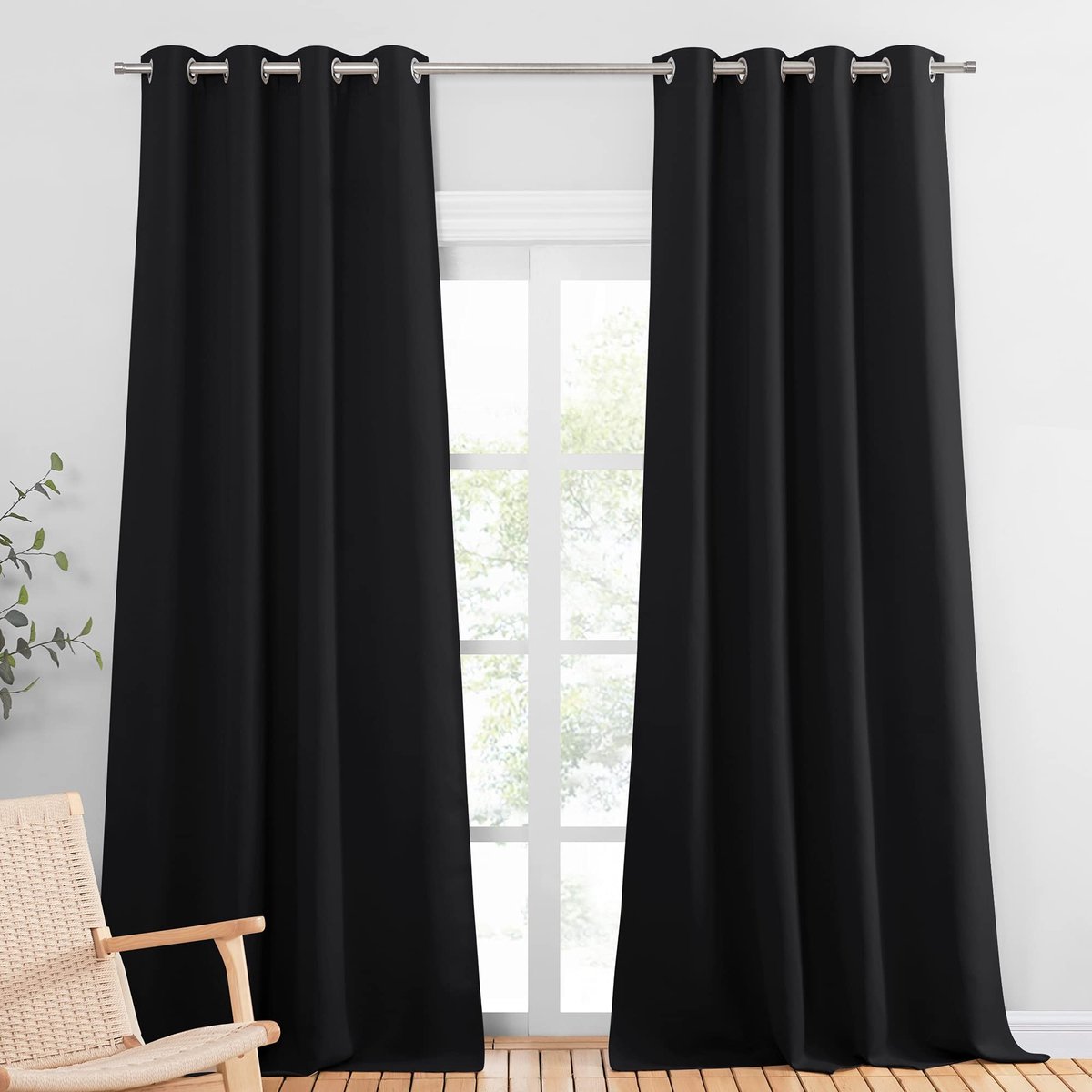 Dailygoods- Gordijnen Verduisterend 140 x 245 cm - 2 Stuks - Oogjes - Geluidsisolerend - Zwart - Blackout-effect - Verduisteringsgordijnen
