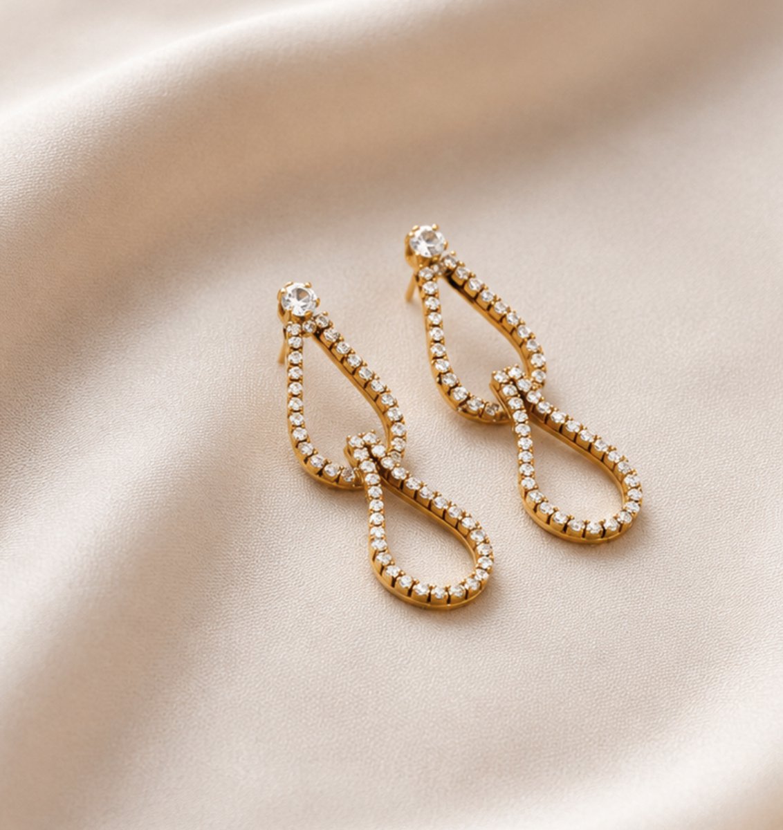 Rivello – Oorbellen Dames Goud Druppel Zirkonia Hangers – Verguld Roestvrij Staal – Nikkelvrij – Cadeau Voor Haar