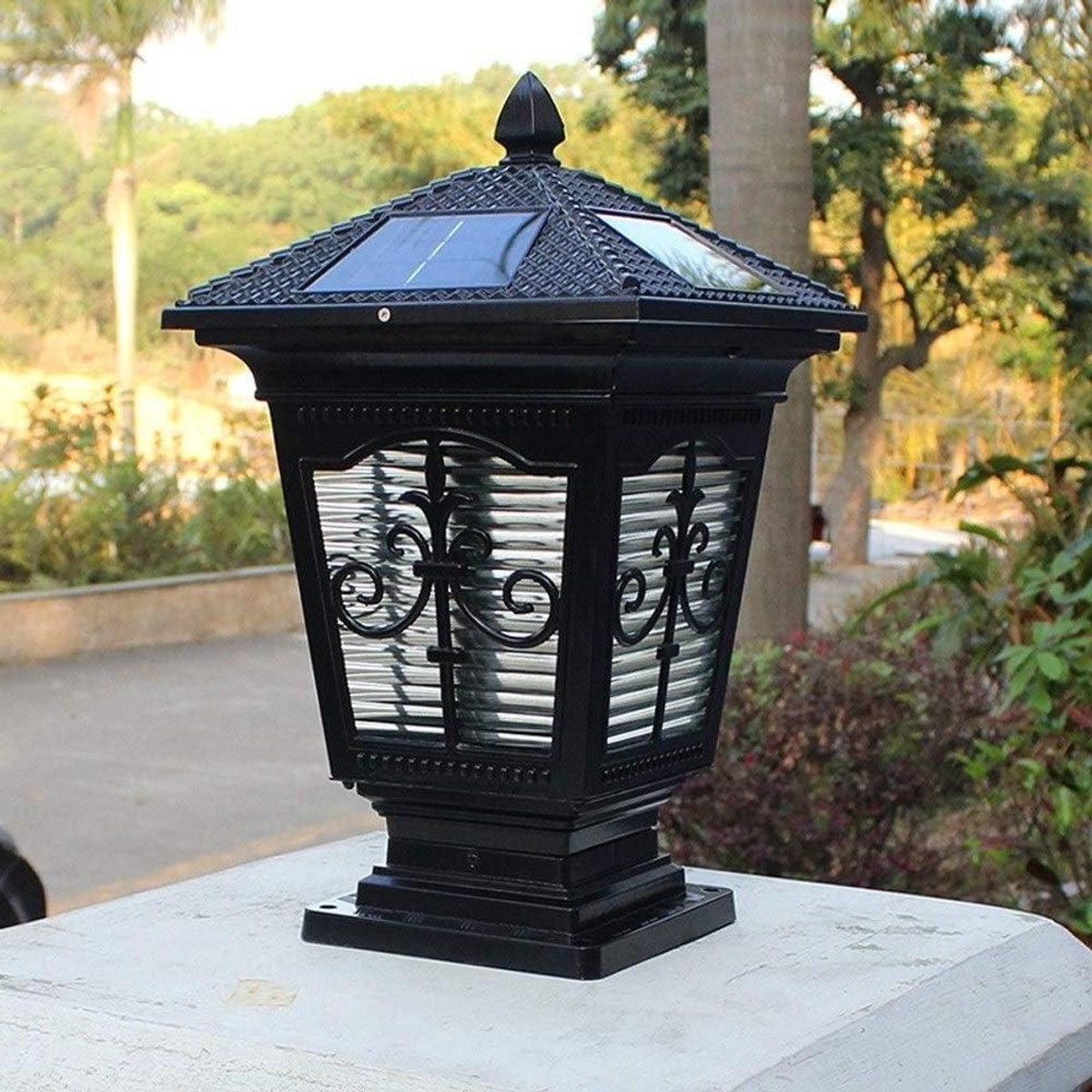 Buitenlamp Lantaarn - Zonne-energie Verlichting - Tuin Decoratie - Automatische Aan/Uit - 