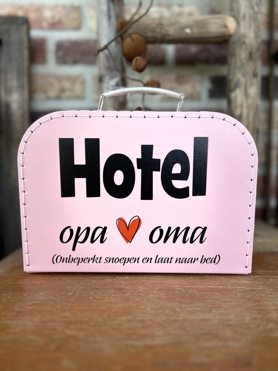 Creaties van hier - koffertje met wit handvat – Hotel Opa en Oma – Onbeperkt snoepen en laat naar bed – 35,3x23,7x9,8 cm – Maat L - slijtvast - Koffertje