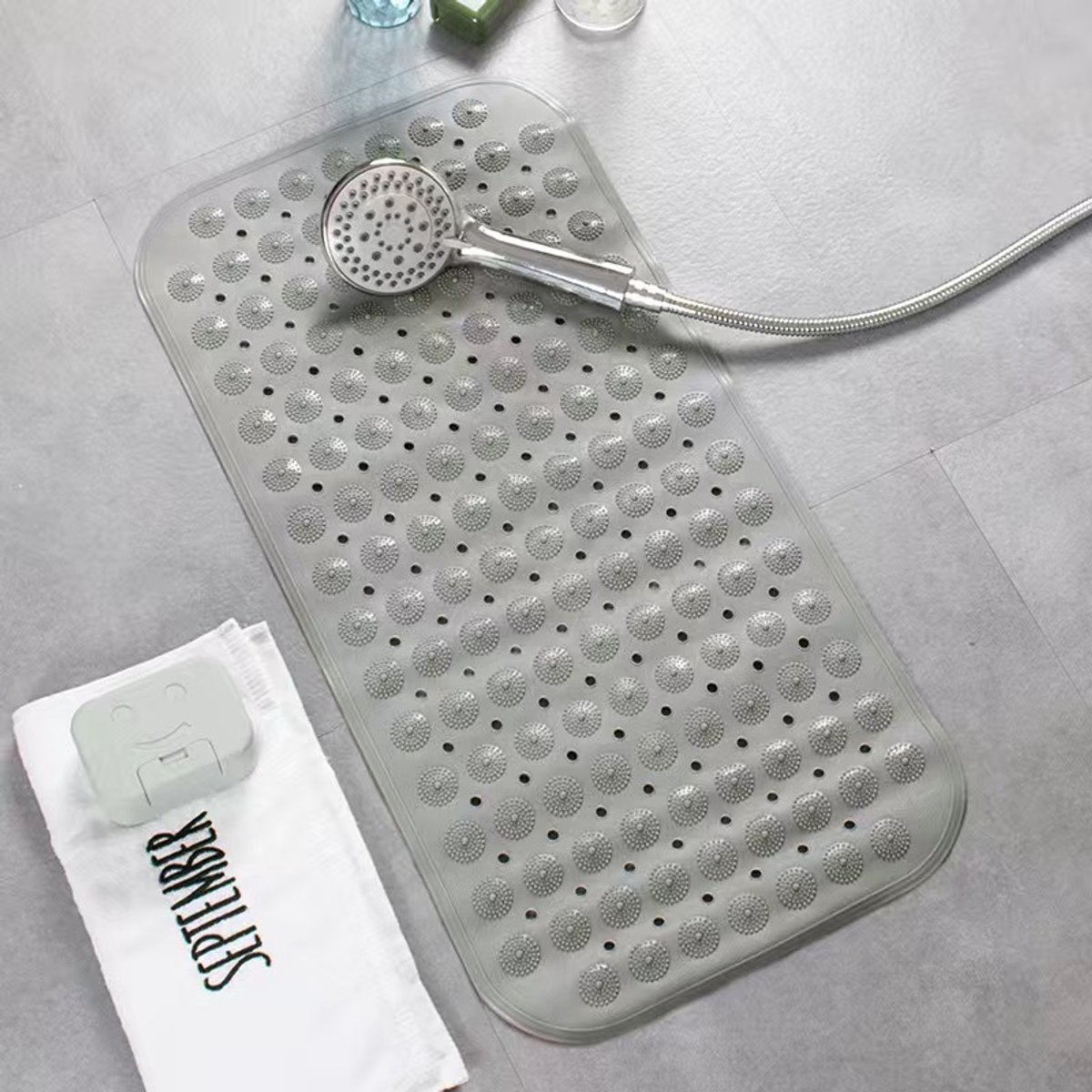 Antislip badmat 63x35 cm grijs | PVC douchemat met zuignappen en afvoergaten | Veilig voor badkuip, badkamer en zwembad, slipvrij ontwerp