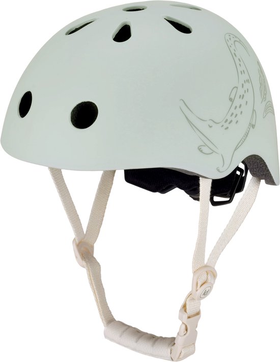 Lichtgroene kinderhelm met krokodillen- en veerprint. Witte bandjes met gesp.