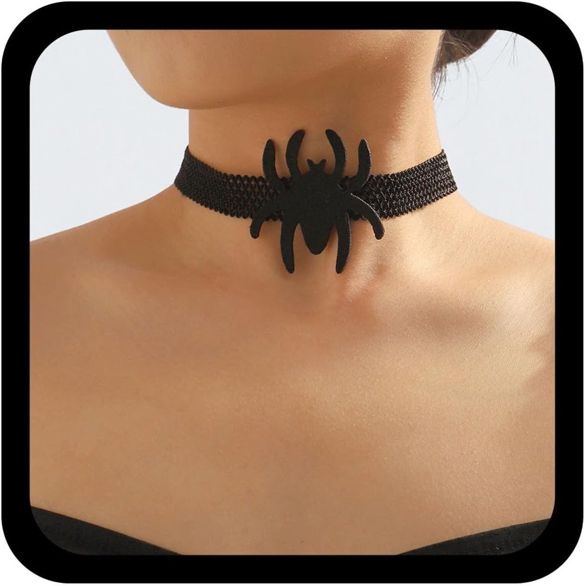 Gothic Halloween Spinnen Choker Ketting met Zwarte Netkant en Grote Stoffen Spin - Statement Accessoire voor Vrouwen, Perfect voor Kostuums en Feestjes
