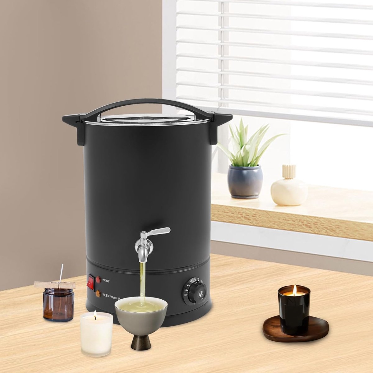 DAOHHFO Candle Wax Melter, 12 Litres, Electric Candle Production, 1800 W, Wax Melter, Temperature Adjustable from 30-110 °C, DIY Candle Making Kit (Black)