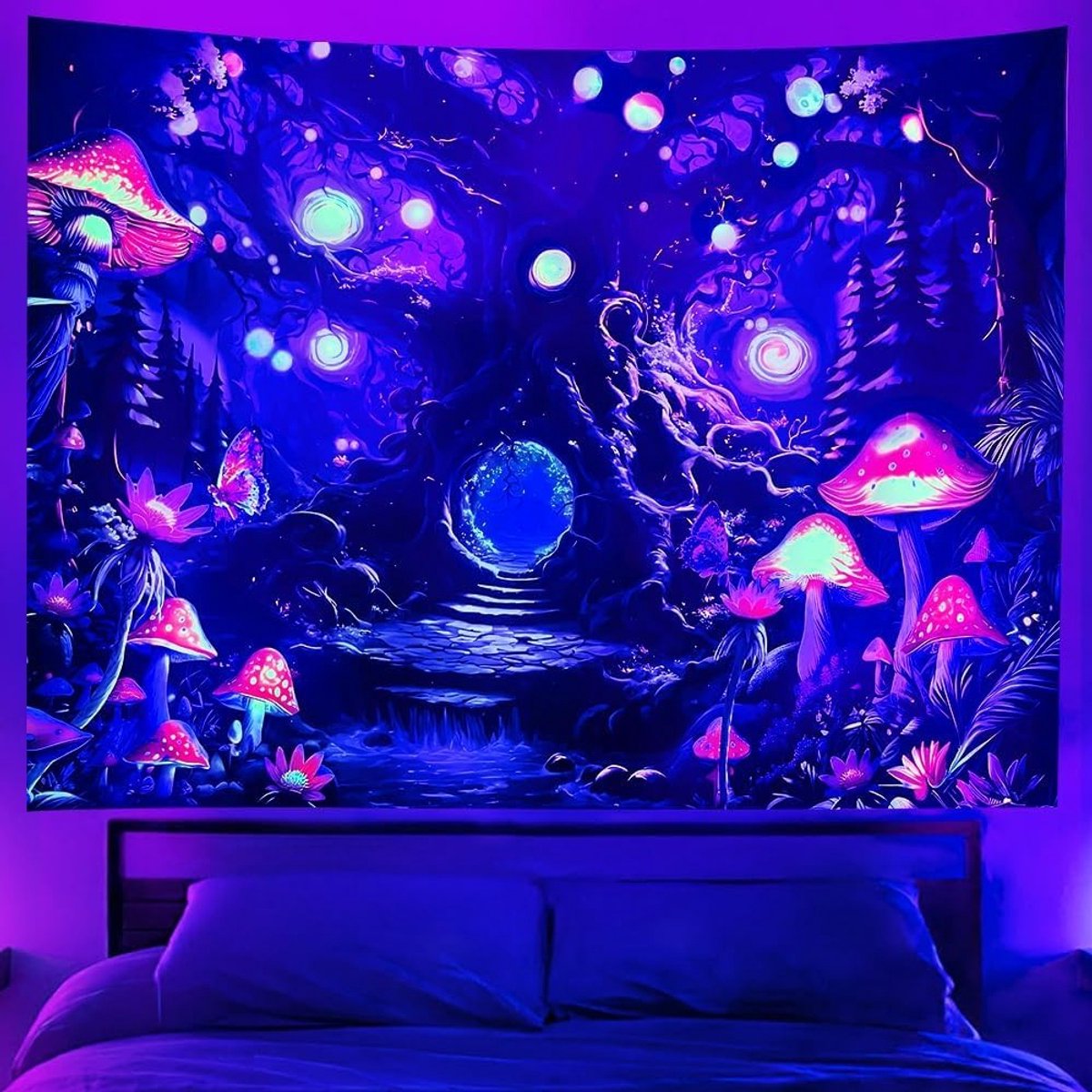 Zwarte Aesthetic UV-reactieve Paddenstoelen en Levensboom Fluorescerende Planten Wanddecoratie voor de Woonkamer 200 x 150 cm - Unieke Natuurthema Decoratie, Glow in the Dark, Creatieve Wandkunst