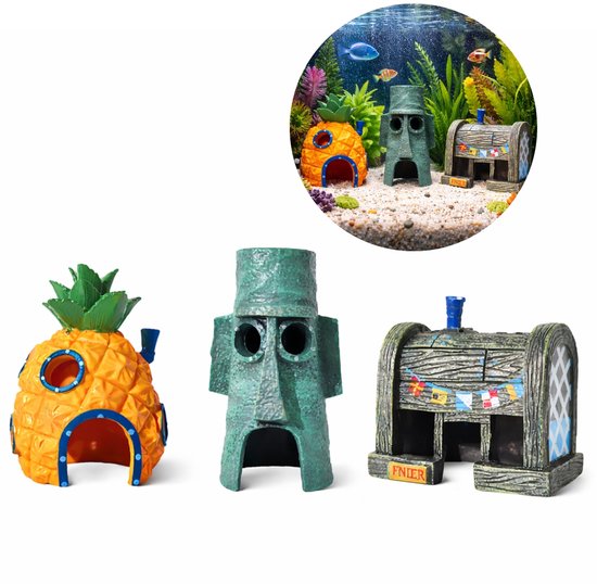 Drie aquariumornamenten: een ananas, een stenen hoofd en een huisje, met een ingekomen aquariumfoto.