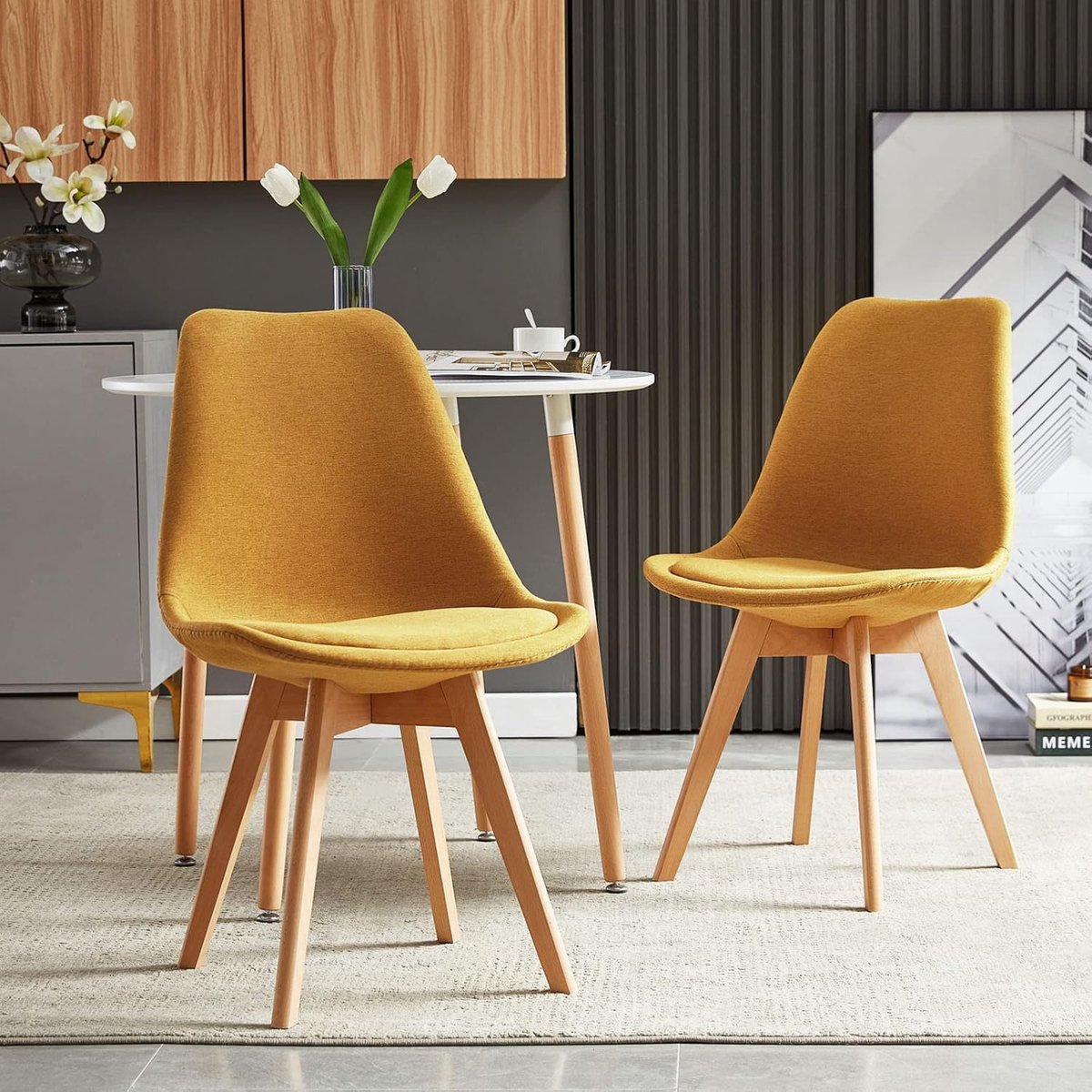 Eetkamerstoelen Set van 4 – 82 cm Hoog Scandinavisch Design met Massief Houten Poten en Gestoffeerde Zitting – Kunststof Kuipstoel Grijs – Bella