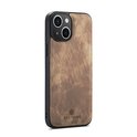 Bruine telefoonhoes met lederlook textuur en een donker frame. Het heeft een dubbele camera aan de achterkant en het Solidenz logo.