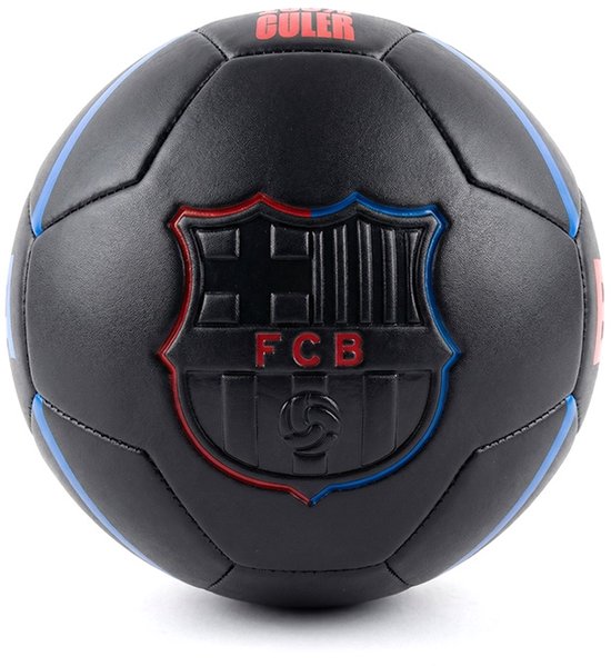 Zwarte FC Barcelona bal met "CULER" in rode letters en FC Barcelona logo in reliëf.