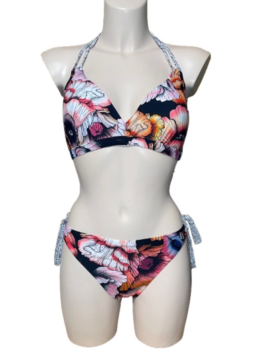 Beachlife California Poppies Bikini Set - Maat Top 40D + Slip Mt 40 zwart gemêleerd