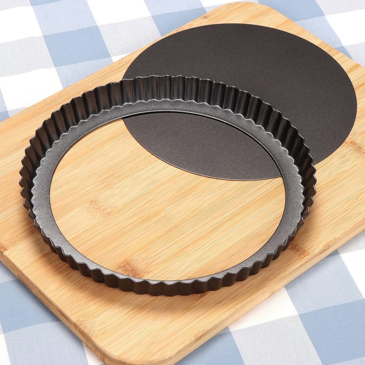 GELLDG Tarteform - 28cm - Koekvorm met Uitneembare Bodem - Anti-aanbaklaag, Hoge Temperatuurbestendigheid, Roestvrij en Makkelijk Schoon te Maken - Geschikt voor Quiches, Taarten en Ovenschotels - Gemaakt van Koolstofstaal