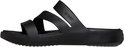 Sandale noire Crocs avec brides et logo sur le côté.