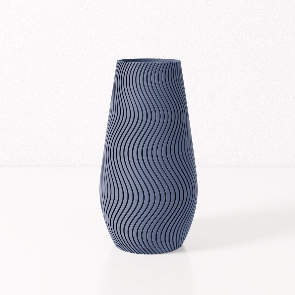 Fleuriek vaas SOFIA - Blauw H50 cm - Grote smalle designvaas / vloervaas - Luxe blikvanger met golvend patroon