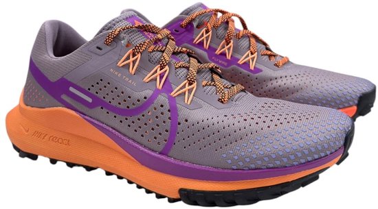 Nike Pegasus Trail 4 - Hardloopschoenen - Maat 37.5 - Purple Smoke/Total Orange/Peach Cream/Vivid Purple / Grijs Oranje - Pegasus - Hardlopen - Dames Hardloopschoenen
