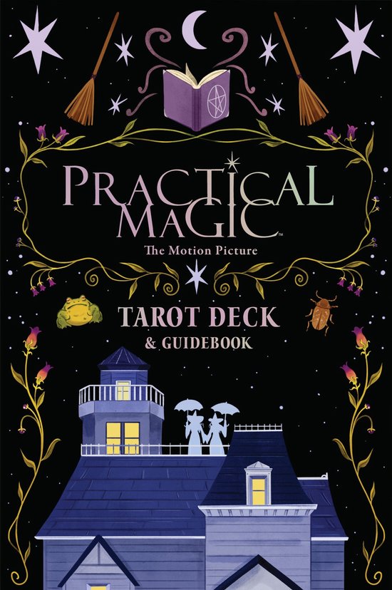 La couverture d'un jeu de tarot intitulé 'Practical Magic: The Motion Picture', représentant une maison, une grenouille, un scarabée et des balais de sorcière sur un ciel nocturne.