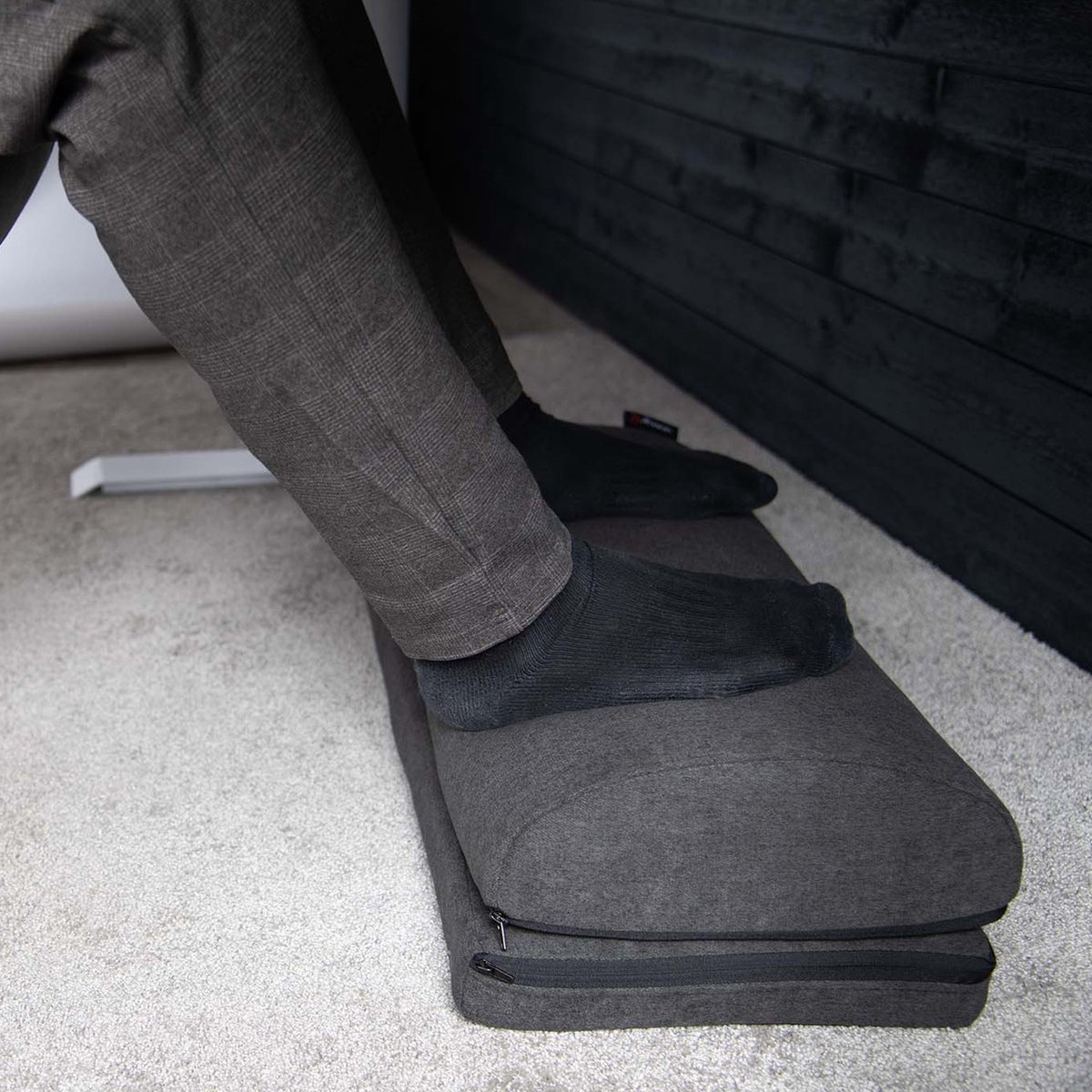Arozzi Footrest - Soft Fabric - Dark Grey voetensteun thumbnail 3