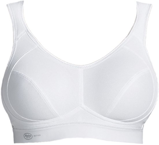 Witte sportbeha met v-hals, naden voor ondersteuning en logo op de band.