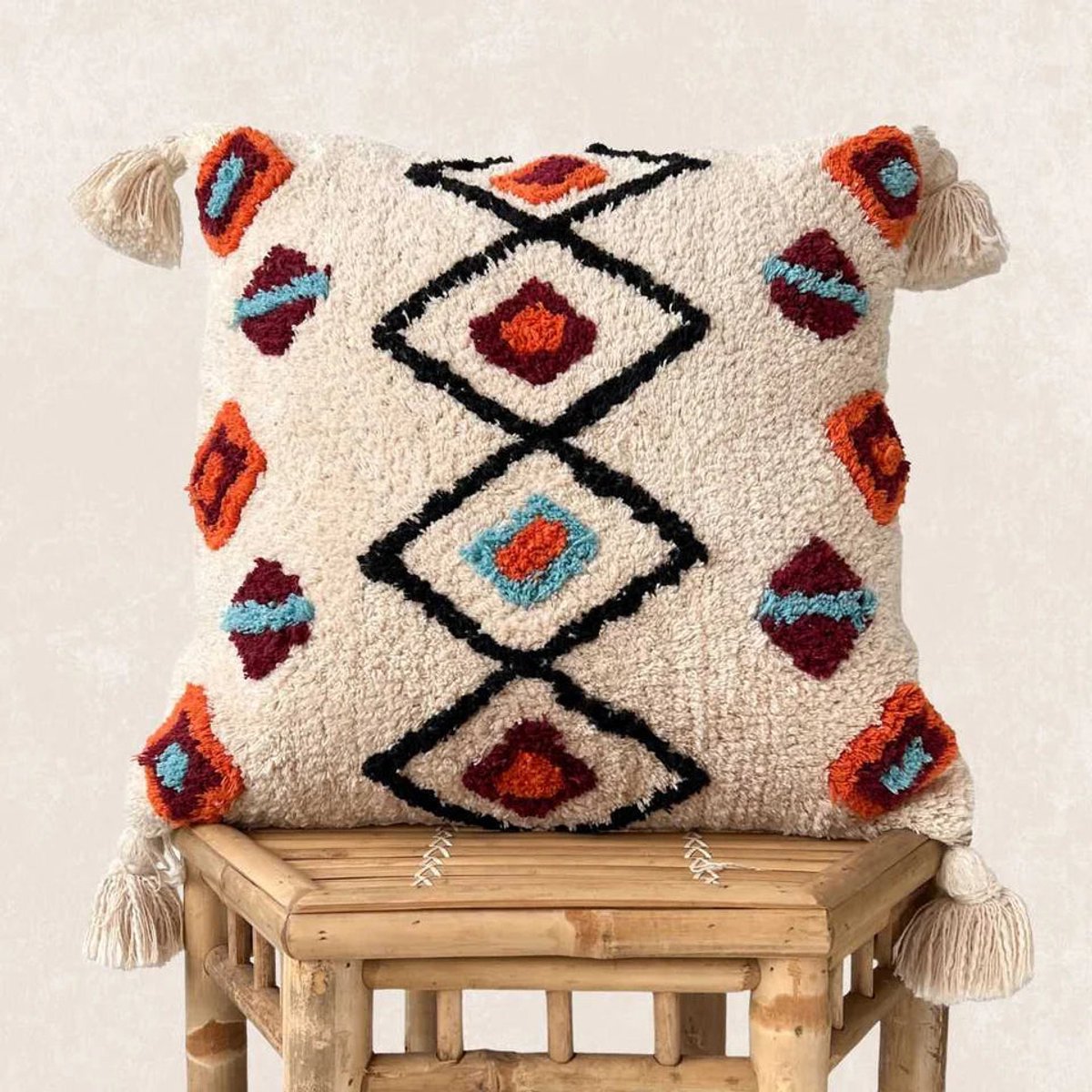 TFP Tufted Cushion Cover - Sierkussenhoes | Nuri - 50 x 50 cm - 100% Organic Cotton (GOTS Certified) - Handmade in India - cream, natural white, Maroon, Coral Blue, Black