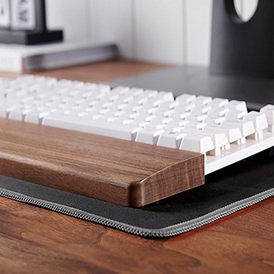 Ergonomische Houten Polssteun van 104 Toetsen - Zwart Walnoot, Antislip en Comfortabel voor Kantoor en Gaming - Vermindert Pijn en Vermoeidheid — afbeelding 4