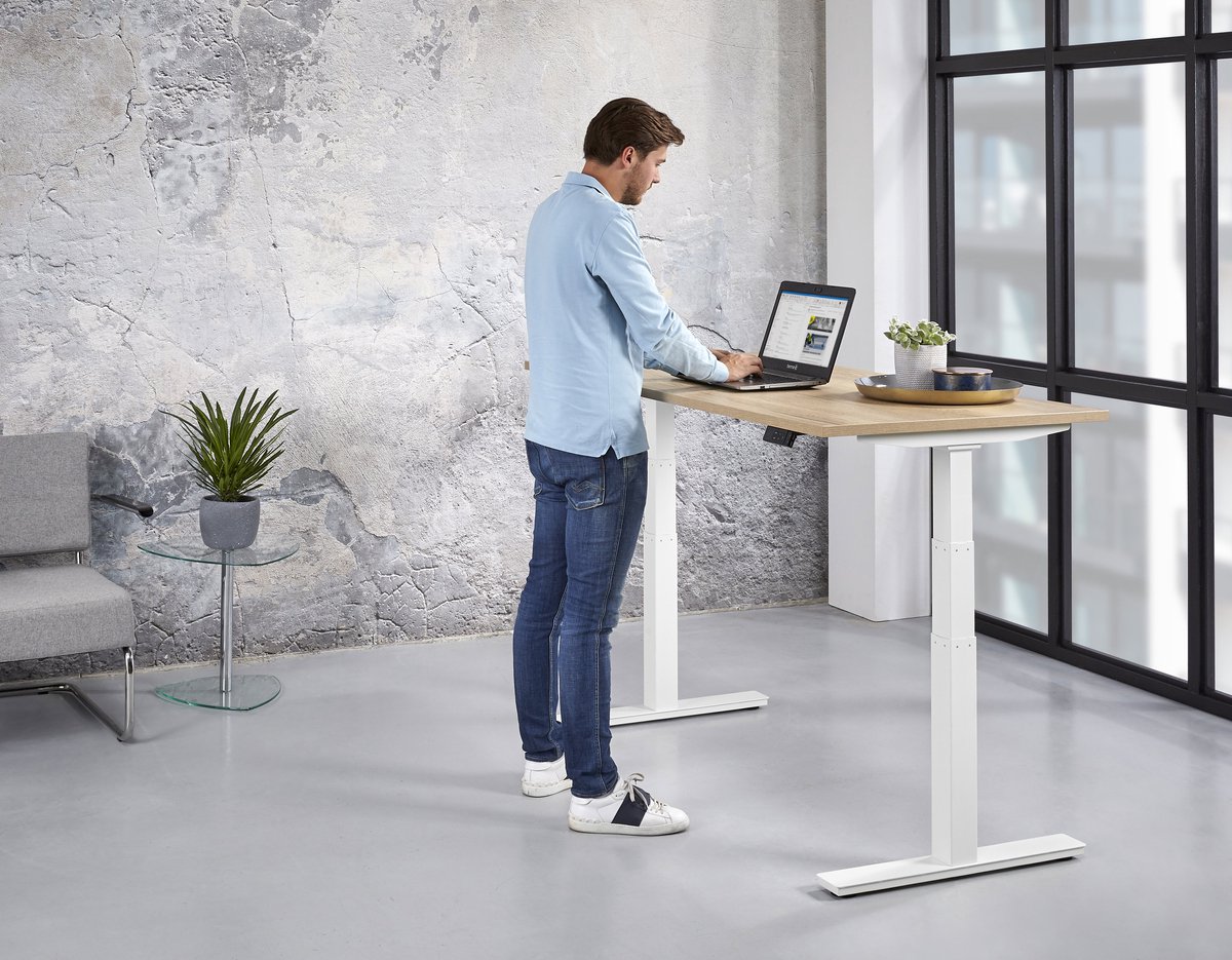 HHV Bureau 140x80 | Beuken | Lengte: 140cm |Hoogte: 65-130cm | Breedte: 80cm