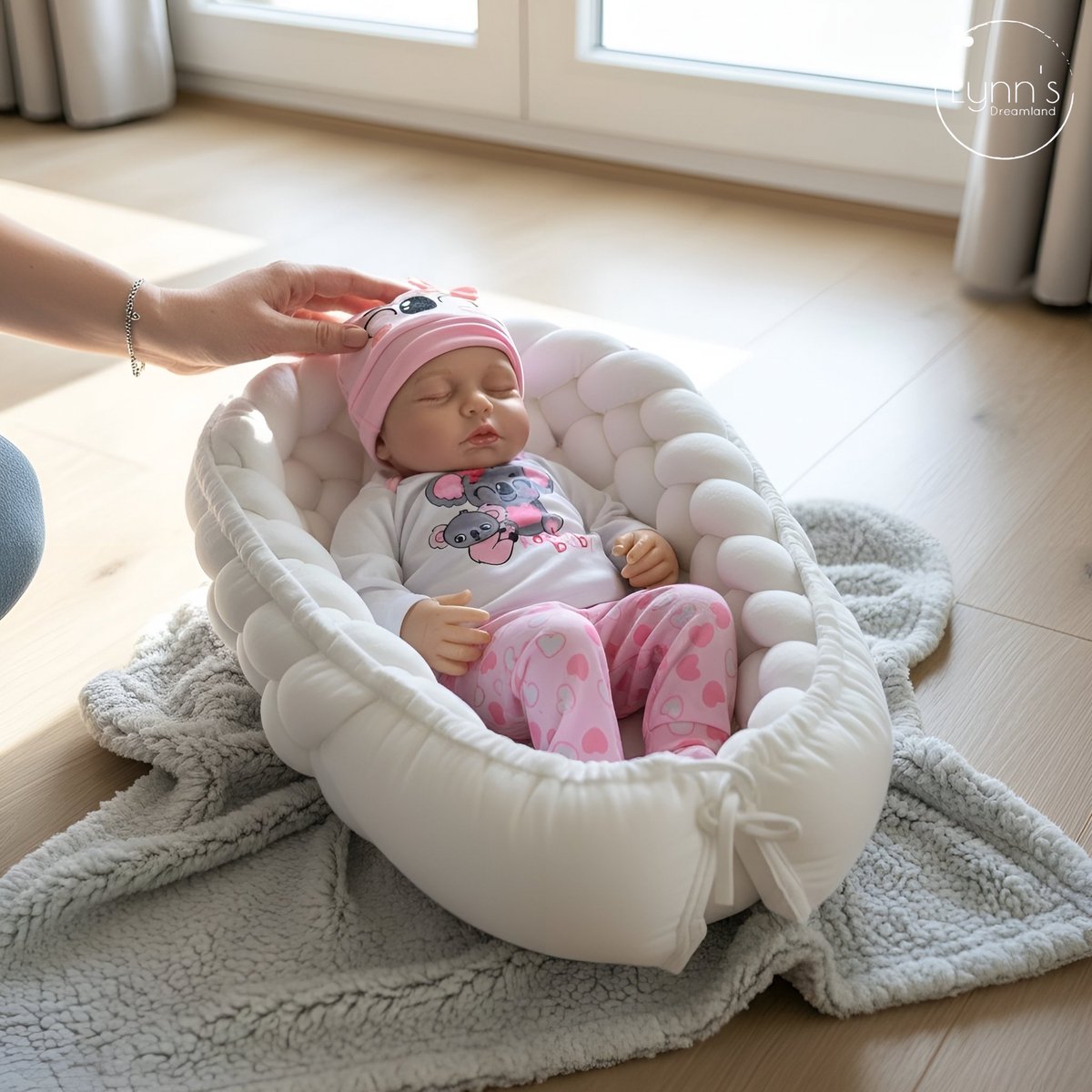 Reborn Baby Pop 'Mae' - 50 cm - Slapend meisje - Soft Vinyl - Met outfit en accessoires - In geschenkdoos — afbeelding 11