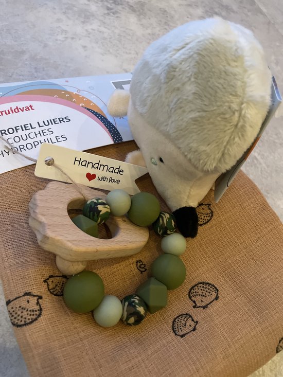 Maminobaby.nl | Egel | Baby geschenkset | Handmade bijtring | Kraamcadeu | Babyshower — afbeelding 4