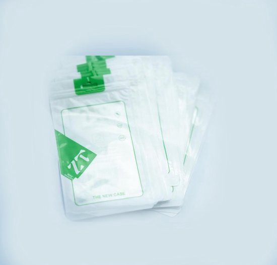Verpakking van telefoonhoesjes met groene opdruk 'ZT The New Case'.