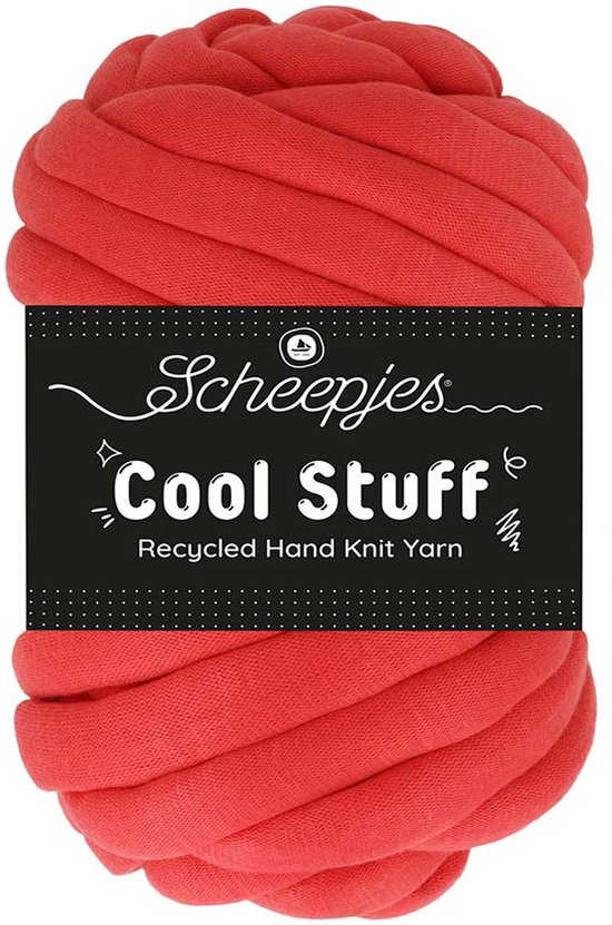 Pelote de fil Scheepjes Cool Stuff rouge vif. Décrit comme "Recycled Hand Knit Yarn".