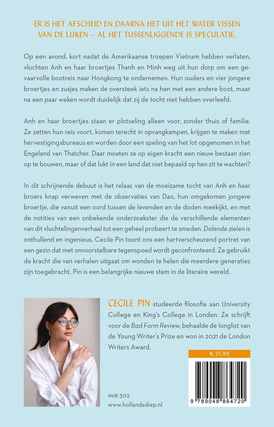 Portret van Cecile Pin, jonge vrouw met bril, voor een tekst. Prijs € 21,99.