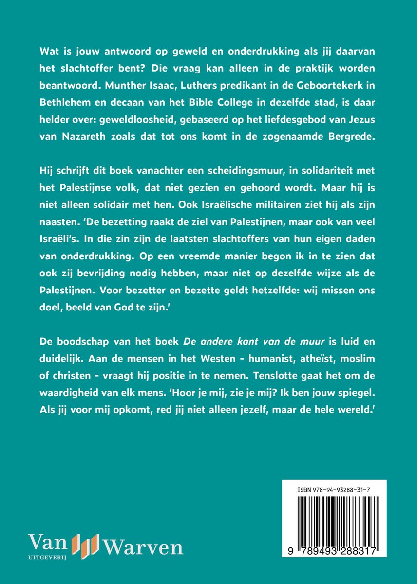 Boek met de titel 'De andere kant van de muur' met tekst over vrede en solidariteit.