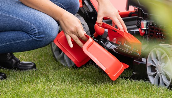 Scheppach Grasmaaier Benzine MS225-56 - Zelfrijdend - Mulchfunctie - 56cm maaibreedte - 4-takt - 224cc - 6pk - Voor tuinen tot 2200m² - met 65L opvangbak van Scheppach — afbeelding 3