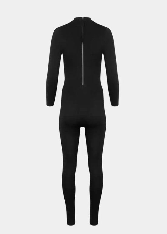 Zwarte jumpsuit met lange mouwen en ritssluiting aan de achterkant.