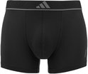 Zwarte Adidas boxershorts met grijze, gestreepte tailleband en Adidas logo.