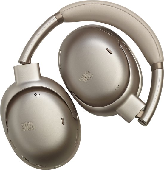 Gouden JBL over-ear koptelefoon, half ingeklapt, met zachte oorkussens en hoofdband.