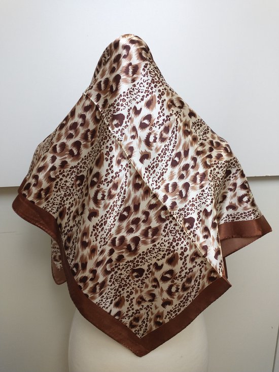Vierkante dames sjaal Anniek-panterprint-cacao bruin beige donkerbruin-90x90-halssjaal neksjaal
