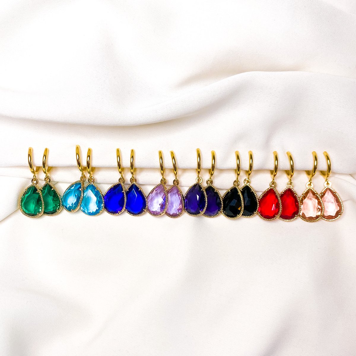 Klipoorbellen.com - Little Drop - Druppel - DONKER BLAUW - Klipoorbel - oorbel zonder piercing - Clipoorbel - Klipoorbellen- Nepoorbel - Klemoorbel