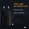 Chargeur USB-C noir 45W et câble USB-C vers USB-C. "Tout ce dont vous avez besoin"