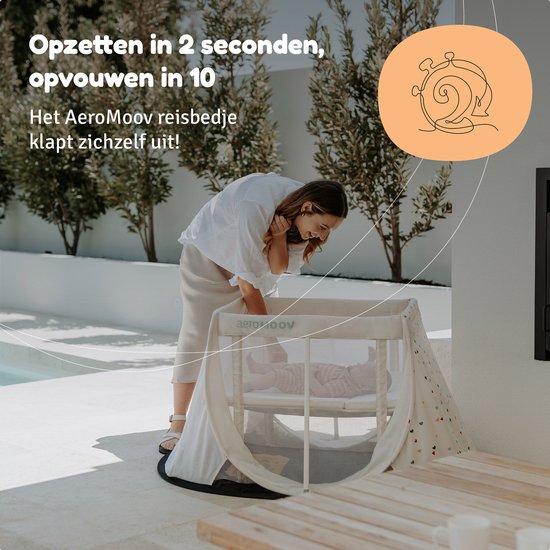 AeroMoov Campingbedje / Reisbedje met matras - voor baby én peuter - met bodemverhoger - Opgezet in 2s - Confetti Hearts van AeroMoov — afbeelding 2