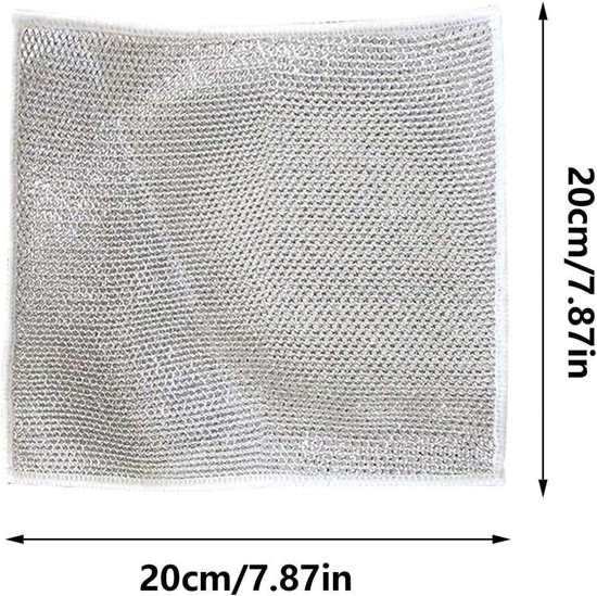 Une éponge carrée argentée de 20x20 cm, texturée en filet de poisson. Les dimensions sont indiquées.