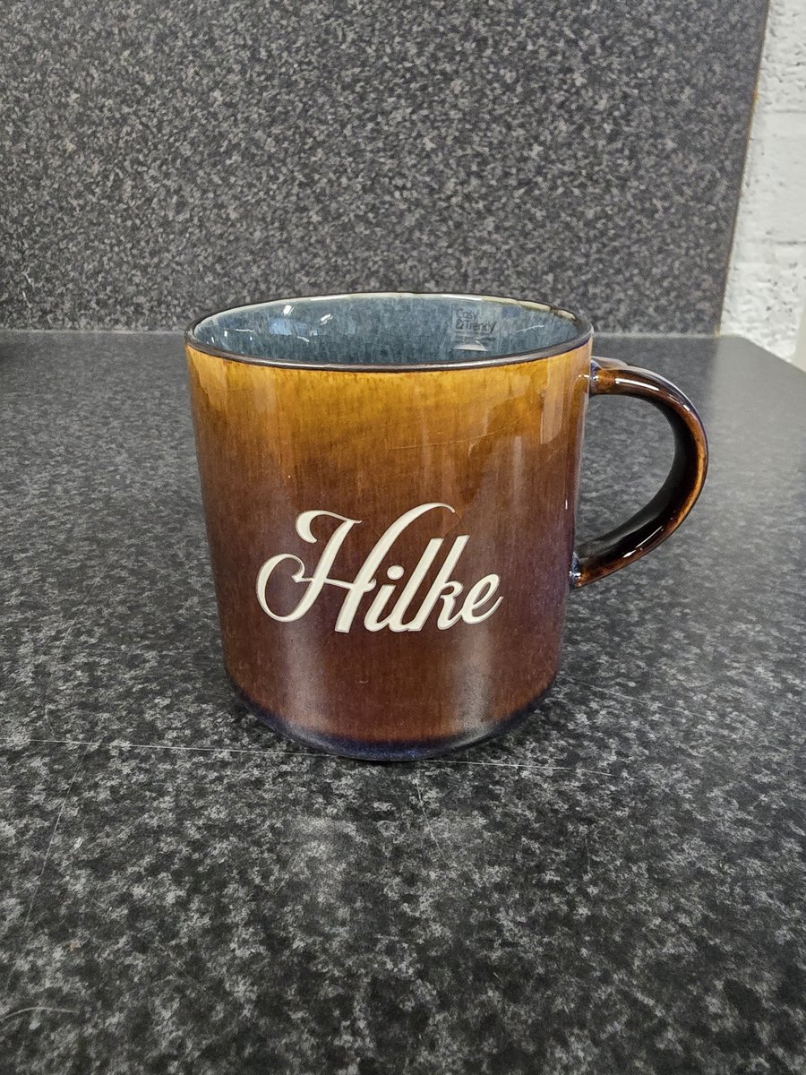 Mok - keramisch - mok met gravering - koffie of thee mok - koffie mok met naam - bedankje juf of meester - uniek cadeau - zandstraal gravering - cadeau voor de leerkracht - koffietijd - cadeau voor collega - verjaardag cadeau