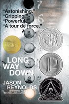 Boekomslag "LONG WAY DOWN" van JASON REYNOLDS met medailles en een liftknop.