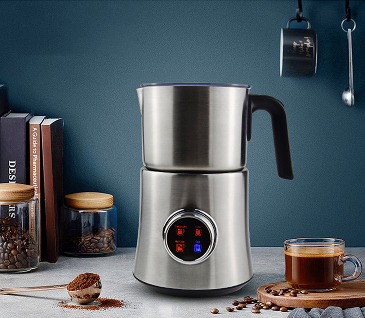 LotaHome - Melkopschuimer met Inductietechniek - Met Digitaal Display - 4-in-1 Elektrische Melkopschuimer - Automatische Melkopschuimer - Cappuccino, Latte, Melk, Chocolademelk - Vaatwasserbestendig - Opschuimen en Verwarmen - 900 ml - RVS - Zilver — cadeau in Kookcadeaus - foto 2