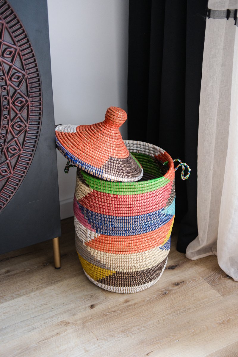 YAADU Gevlochten mand met deksel, opbergmand voor dekens en speelgoed, Afrikaanse decoratieve mand, hoogte ca. 35 cm, model Kito (wit-plat YAADU Gevlochten mand met deksel, opbergmand voor dekens en speelgoed, Afrikaanse decoratieve mand, hoogte ca. 35 cm, model Kito (wit-plat