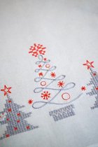 Tafelkleed Kerstbomen in rood grijs borduren (pakket)