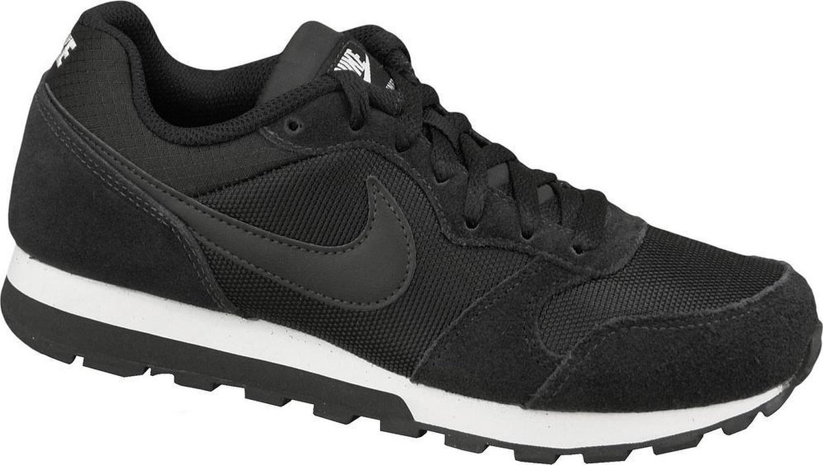 Nike Md Runner 2 Dames Sneakers - Black/Black-White - Maat 38.5 | bol.com