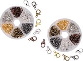 Set van 240 haakjes voor sieraden en kleding, in doosje