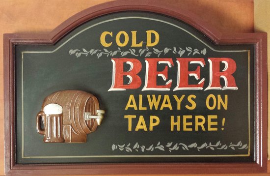 Foto: Cold bier always on tap biervat pubbord reclamebord van hout wandbord muurplaat vintage wandpaneel schilderij retro horeca bord wanddecoratie tekstbord decoratiebord pubbord pubsign nostalgie cafe bar mancave kroeg man cave