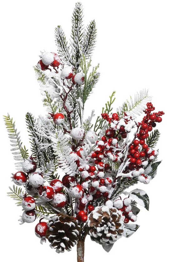 Besneeuwde kersttak van 30 cm met dennentakken, rode bessen en dennenappels tegen een witte achtergrond.