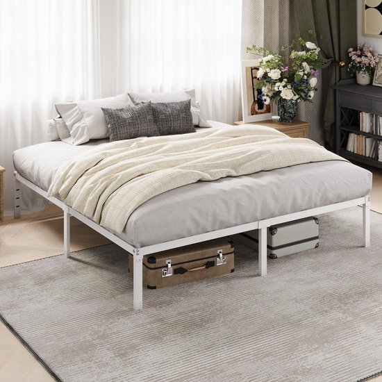 Metalen Tweepersoonsbed 180x200 cm – Wit Bedframe met 32 cm Opbergruimte – Stevig en Geluidsarm – Modern Design – Met Middensteun – Eenvoudige Montage